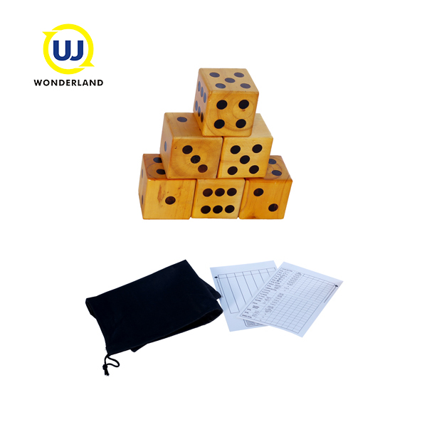 Wonderful Yard Dice Game Set